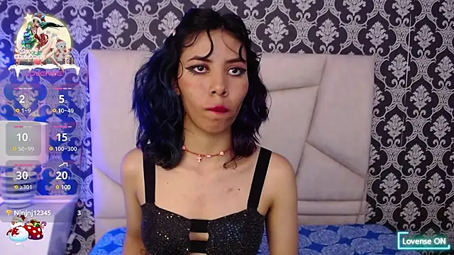 Akane Uwu online show from 12.31.24