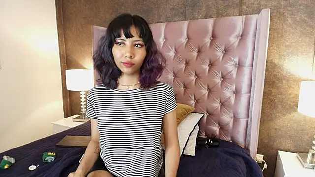 Akane Uwu online show from 02.19.25