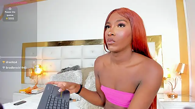 Snapshot of evangelin_ts chatting on 03.20.25 evangelin ts online show from 03.20.25