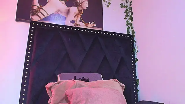 dafne queenn online show from 11.09.25