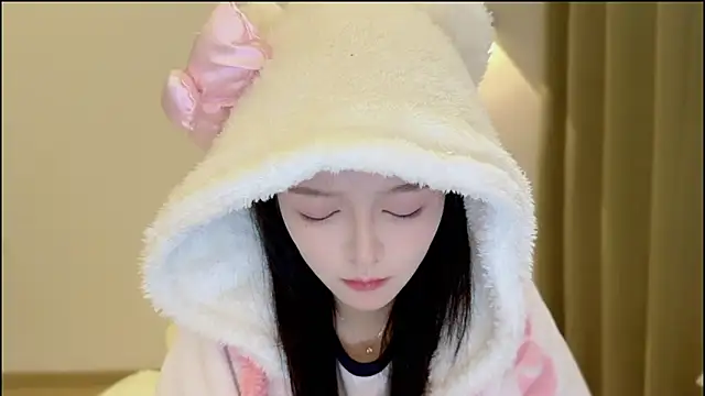 xiaodaibabyy online show from 10.25.25