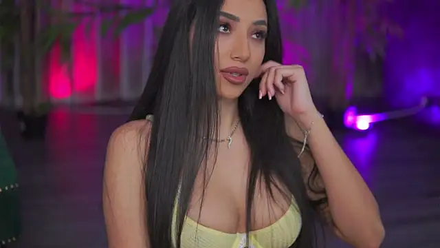 GinaValentinna online show from 10.25.25