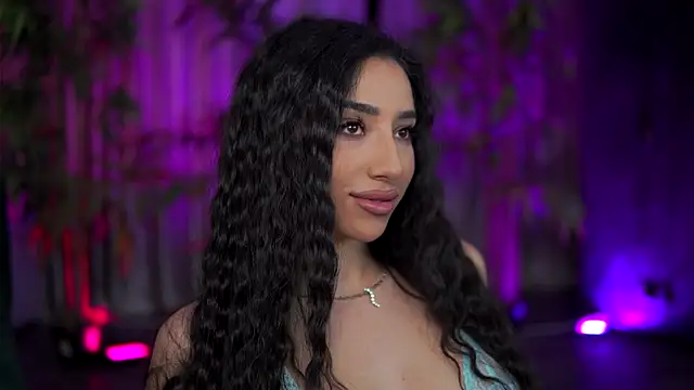 GinaValentinna online show from 11.11.25