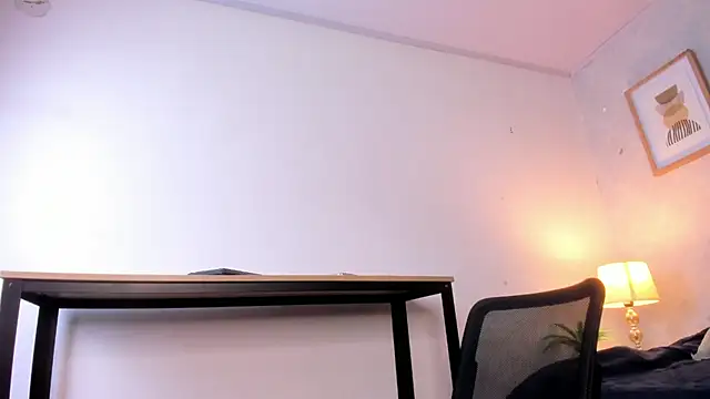 Caroline dh online show from 04.11.26