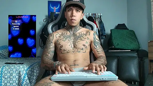 Nickhot0609 online show from 03.20.26