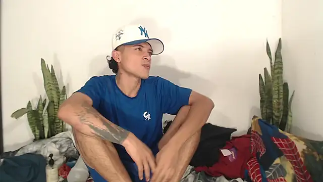 Edward Milleer online show from 10.06.25