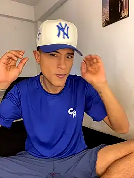 Snapshot of Edward_Milleer chatting on 12.14.25 Edward Milleer online show from 12.14.25