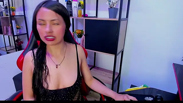 Mia Bonnie  online show from 09.19.25