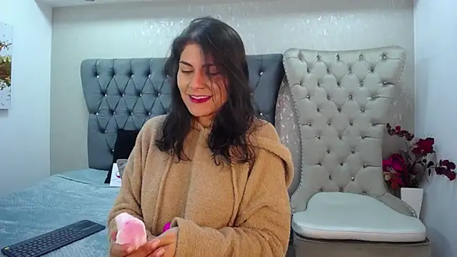 Melodi Roux online show from 03.14.25