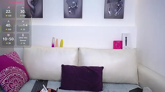 Melodi Roux online show from 09.21.25