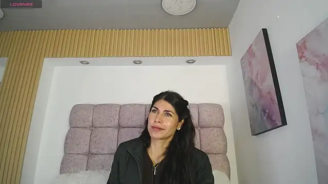 Snapshot of Melodi_Roux chatting on 06.28.26 Melodi Roux online show from 06.28.26