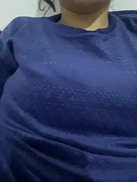 Snapshot of Lina-lolo chatting on 03.04.25 Lina-lolo online show from 03.04.25