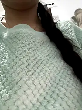 Snapshot of Lina-lolo chatting on 10.25.25 Lina-lolo online show from 10.25.25