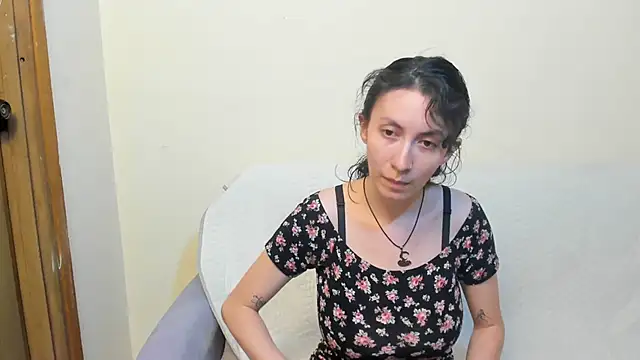 Snapshot of Electraa_fox chatting on 09.17.25 Electraa fox online show from 09.17.25