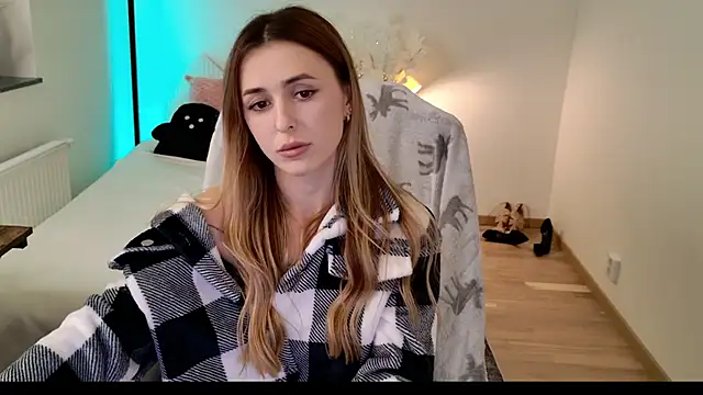 Sophie Enzo online show from 12.20.24