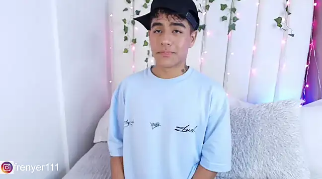 Snapshot of kiing_azahell chatting on 01.05.25 kiing azahell online show from 01.05.25