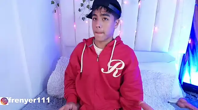 Snapshot of kiing_azahell chatting on 01.10.25 kiing azahell online show from 01.10.25