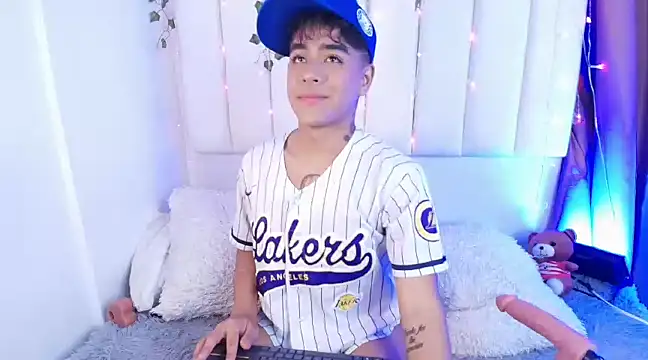 Snapshot of kiing_azahell chatting on 01.17.25 kiing azahell online show from 01.17.25