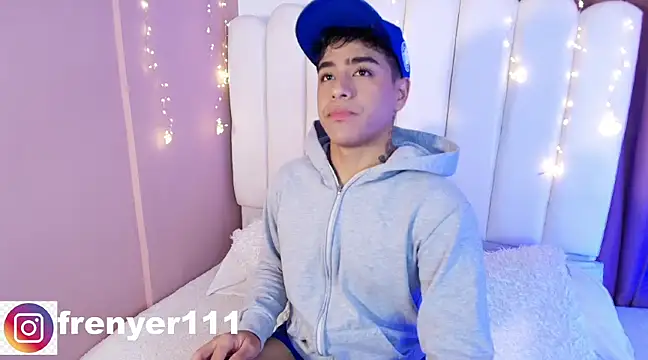 Snapshot of kiing_azahell chatting on 02.26.25 kiing azahell online show from 02.26.25