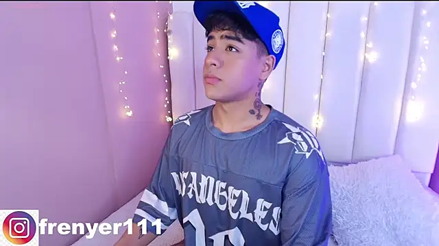 Snapshot of kiing_azahell chatting on 03.13.25 kiing azahell online show from 03.13.25