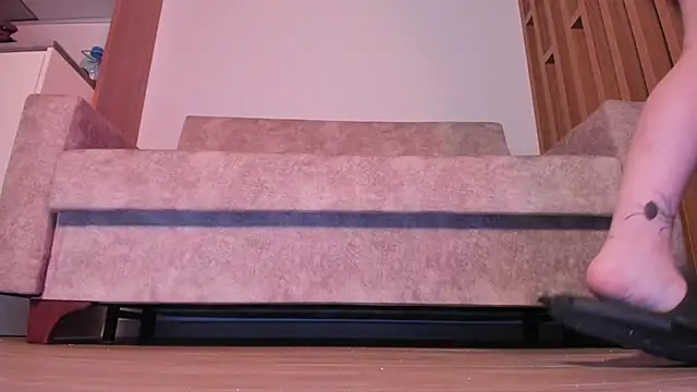 Yuriko May online show from 03.17.25