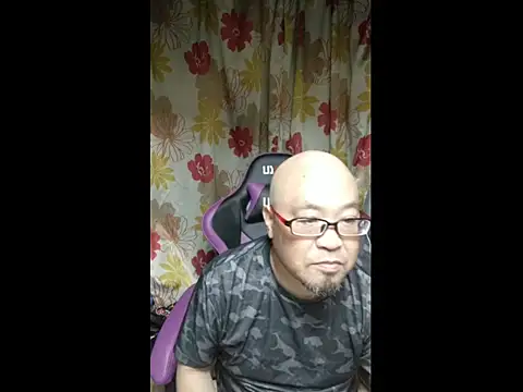 Snapshot of 419hisakun chatting on 10.14.25 419hisakun online show from 10.14.25