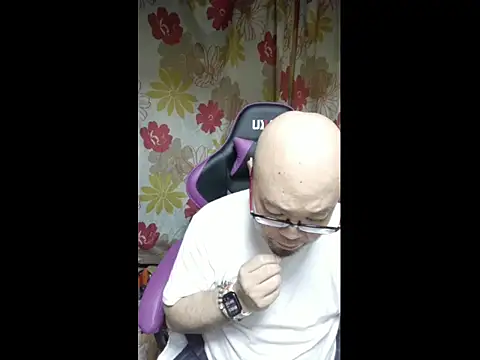 Snapshot of 419hisakun chatting on 10.16.25 419hisakun online show from 10.16.25