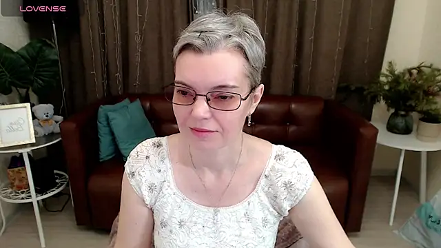 Cutie Erikaa1 online show from 01.04.25