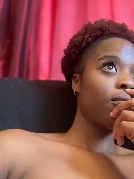 Snapshot of BlvckVixen chatting on 03.10.26 BlvckVixen online show from 03.10.26