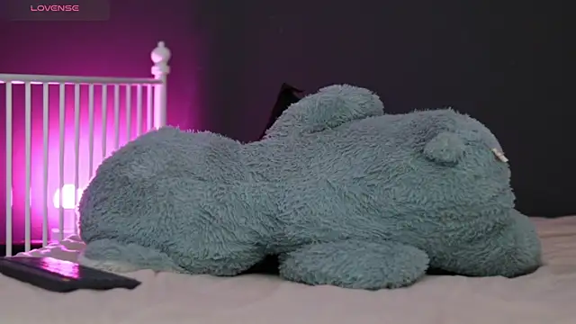 Snapshot of MissLilaa chatting on 01.24.25 MissLilaa online show from 01.24.25