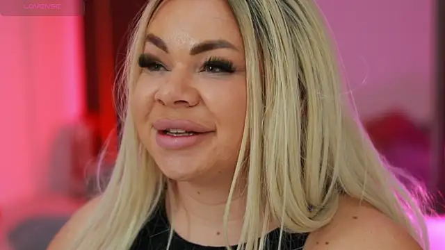 Snapshot of MissLilaa chatting on 02.22.25 MissLilaa online show from 02.22.25