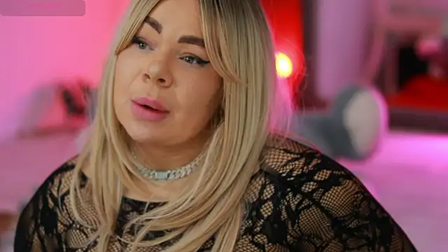 Snapshot of MissLilaa chatting on 03.16.25 MissLilaa online show from 03.16.25