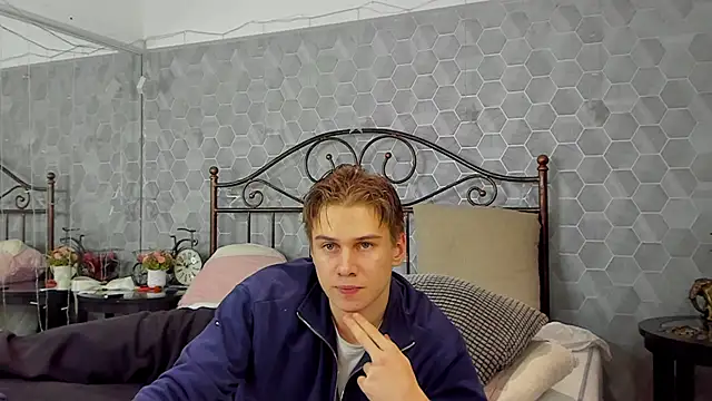 Snapshot of Marcus_Swampov chatting on 12.19.24 Marcus Swampov online show from 12.19.24