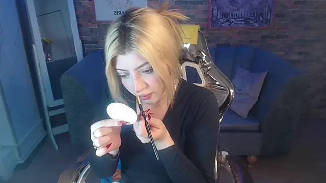 Kitty fox b online show from 12.13.24