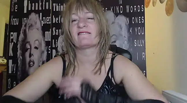 BettyDavisX online show from 12.07.24