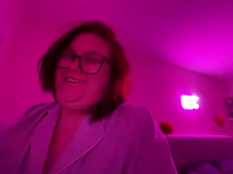 Tallulah-mae-xoxox online show from 02.04.25