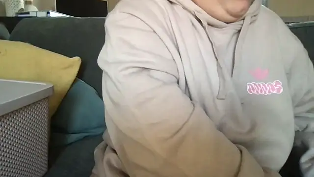 Tallulah-mae-xoxox online show from 03.05.25