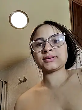 aleejhandraa online show from 11.02.25