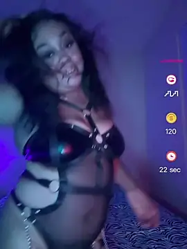 Snapshot of camiliaskye chatting on 06.20.26 camiliaskye online show from 06.20.26