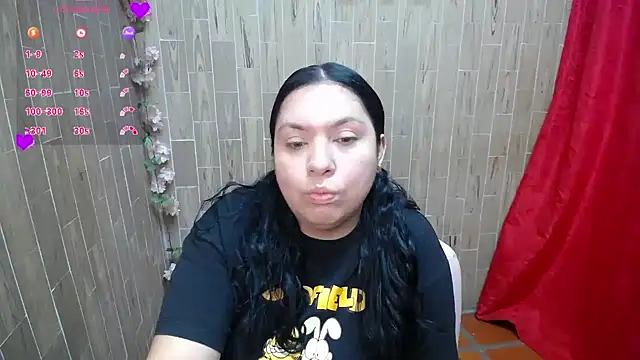 Snapshot of solyeria chatting on 10.24.25 solyeria online show from 10.24.25