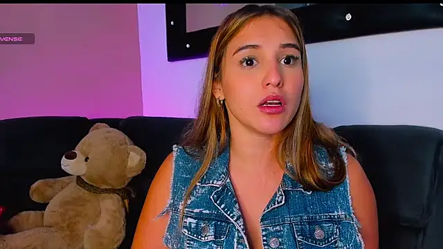 Snapshot of sophijenner chatting on 12.03.24 sophijenner online show from 12.03.24