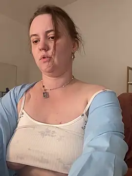 Snapshot of Lella_Ryann_ chatting on 06.27.26 Lella Ryann online show from 06.27.26