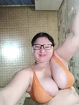 Holly-69 online show from 11.07.25