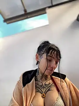 Annie LS online show from 01.07.25