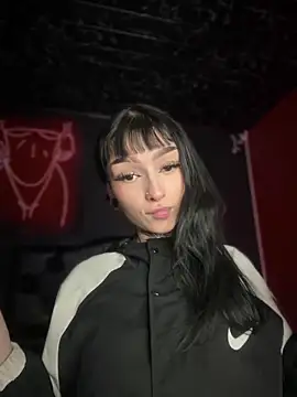Annie LS online show from 02.17.25