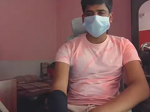 Snapshot of KissesBoyAD chatting on 11.08.25 KissesBoyAD online show from 11.08.25