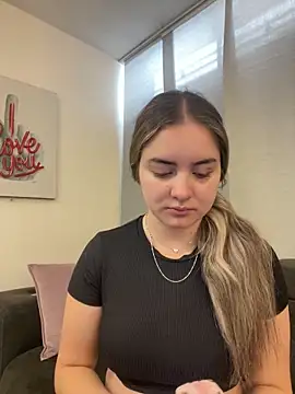 imlindapink online show from 10.06.25