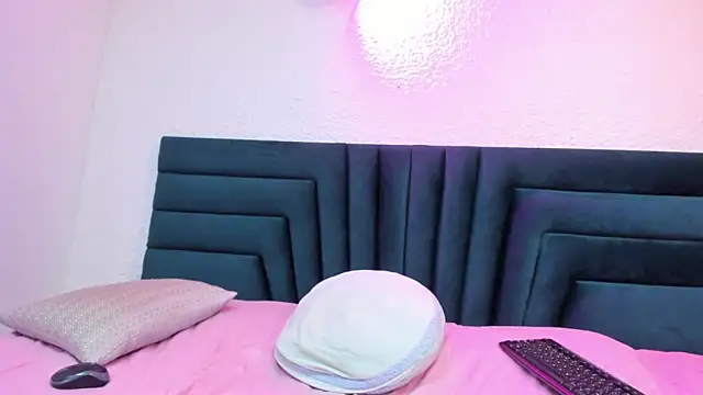 LisaWhite  online show from 01.16.25