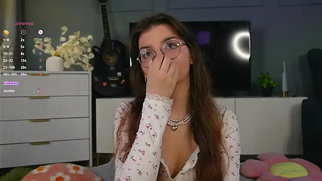 Snapshot of FlairEdgin chatting on 10.14.25 FlairEdgin online show from 10.14.25