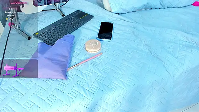 JulietaKane online show from 10.25.25